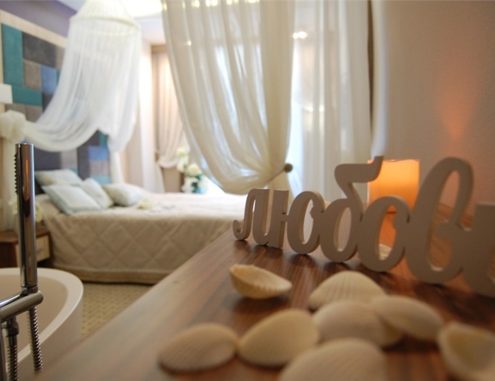 Люкс 2-местный 2-комнатный с ванной в спальне - Гостиничный комплекс «Новый Свет» Судак